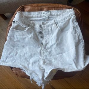 Abercrombie Curve Love High Rise Dad Short